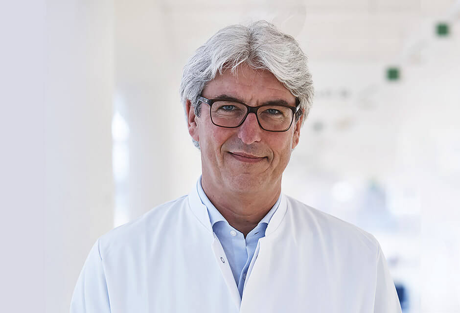Prof. Dr. med. Burghard Schumacher, Chefarzt der Klinik für Innere Medizin 2 in Kaiserslautern